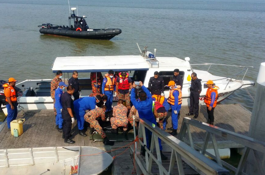 penang bridge accident body